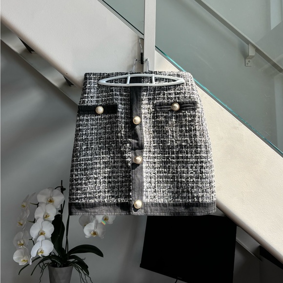 Grey tweed mini skirt - Picture 3 of 5